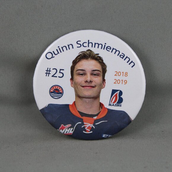 Kamloops Blazers Pin (Retro) - Quinn Schiemann 25 - Celluloid Pin - Picture 1 of 3